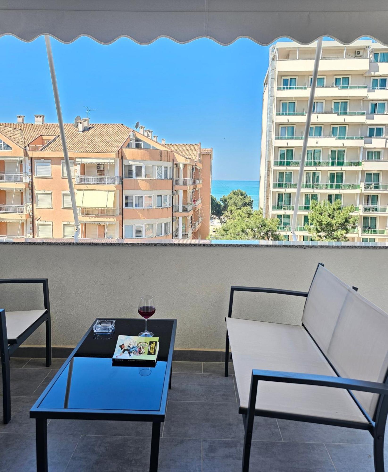 Appartement Bohemian Apt, Beachfront & Family Friendly - By Beta Premium